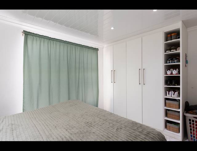2 BEDROOM HOUSE FOR SALE IN ADMIRALS PARK